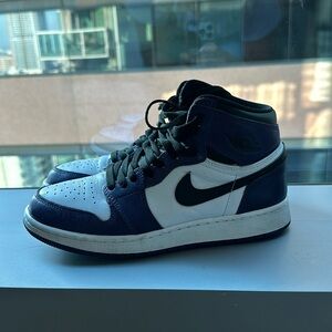 Jordan 1 Retro Purple Sneakers